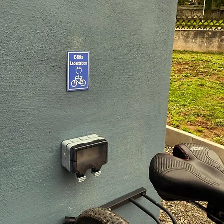 Me - Quartier アパート *